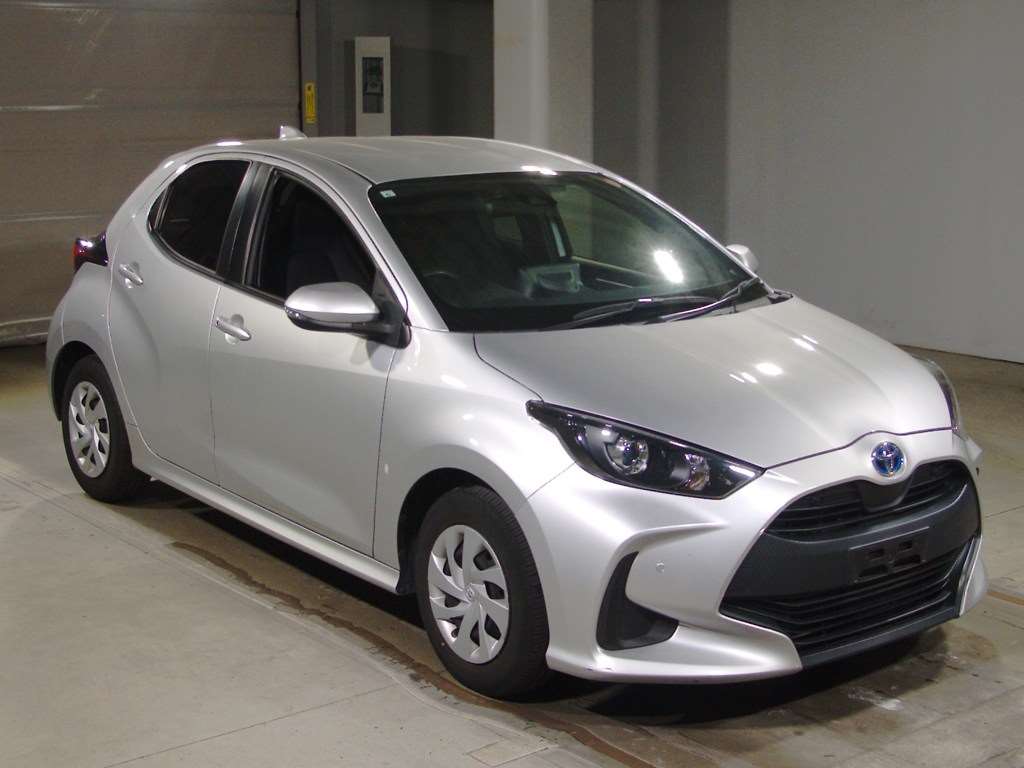2022 Toyota Yaris — Toyota Yaris 2022 Hybrid 1.5L Automatic in Excellent Condition in Nicosia