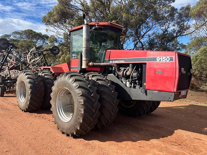 CASE IH STEIGER 9150 TRACTOR in Strovolos